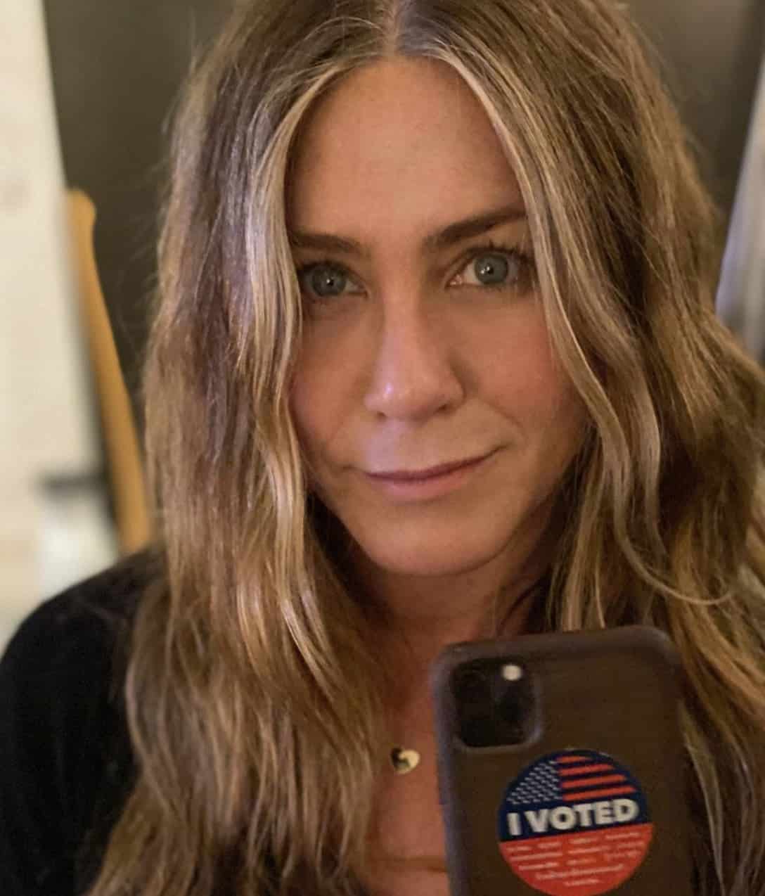 Jennifer Aniston Voter Selfie 1